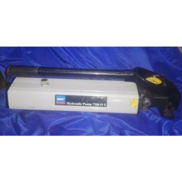 SKF Maintanance Product 728619 E Hydraulic Hand Pump 150 MPA/1500 Bar 2.4 L Tank