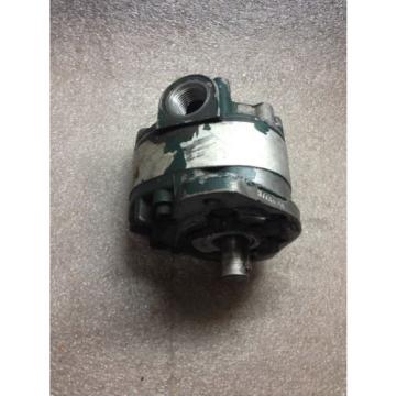 (Q5-1) PARKER H77AA GEAR PUMP