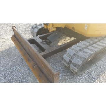 2004 Caterpillar 305C CR Mini Excavator - A/C Cab; Radio; Blade; 1505 hours