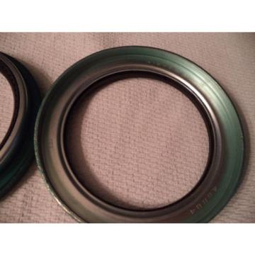 LOT OF 2 SURPLUS OIL SEALS 48884 88327 A16485