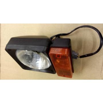 PAIR OF JCB PARTS 3CX 4CX  HEADLAMP / HEADLIGHT (PART NO 700/21100)