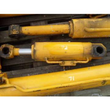 JCB HYDRAULIC RAM 540MM CLOSED (72)