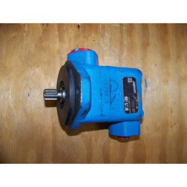 Vickers V10 Vane Pump New Original ! #1 image