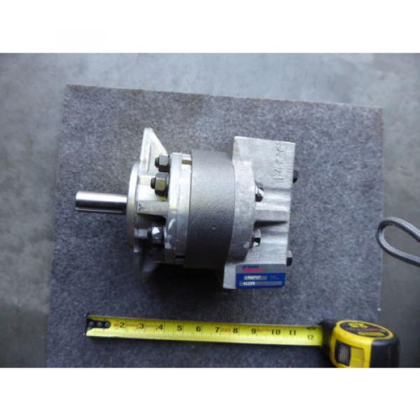 NEW SAUER DANFOSS HYDRAULIC GEAR PUMP 41299 #1 image