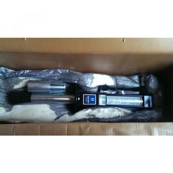 New Graco Dyna-Star Hydraulic Reciprocator 239883 and Pump 224912 #2 image