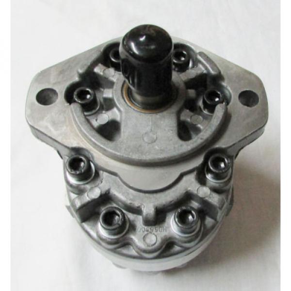 Parker H39AA1A Hydraulic Gear Pump, Inlet Diameter: .97&#034;, Outlet Diameter: .77&#034; #1 image