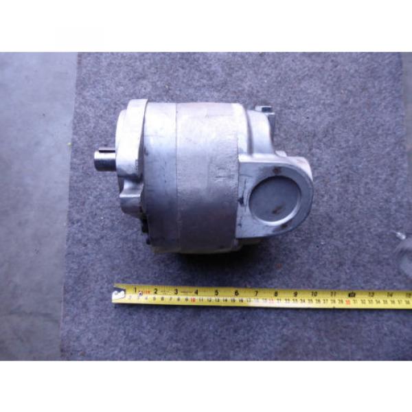 NEW CROSS HYDRAULIC PUMP # 300021 #1 image