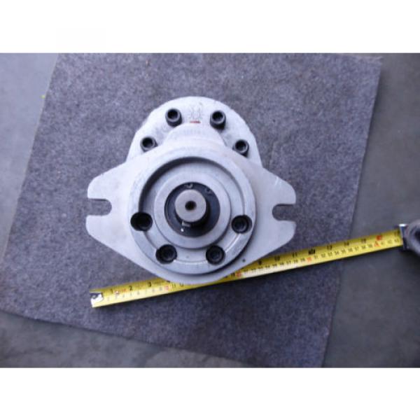 NEW CROSS HYDRAULIC PUMP # 300021 #2 image