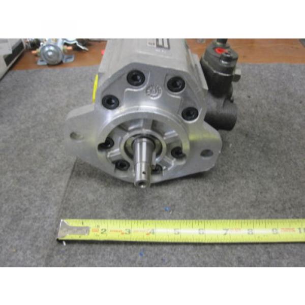 NEW SUNSTRAND DYNAMATIC LIMITED HYDRAULIC PUMP # 551101133190 #2 image