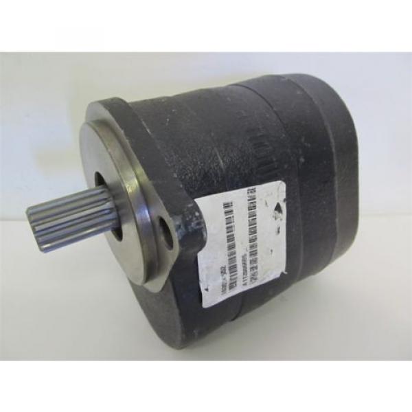 Turolla OCG / Sauer Danfoss 163D70552, D-Series, Cast Iron Hydraulic Gear Pump #1 image