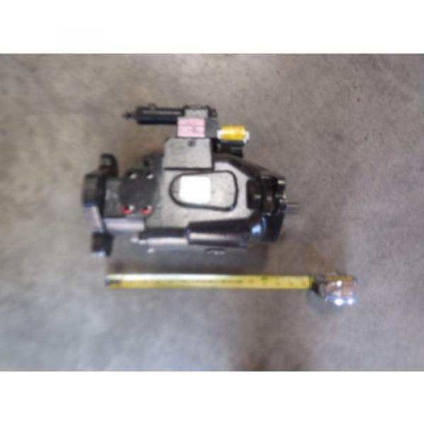 NEW EATON VICKERS PISTON PUMP # 421AK01172B #1 image