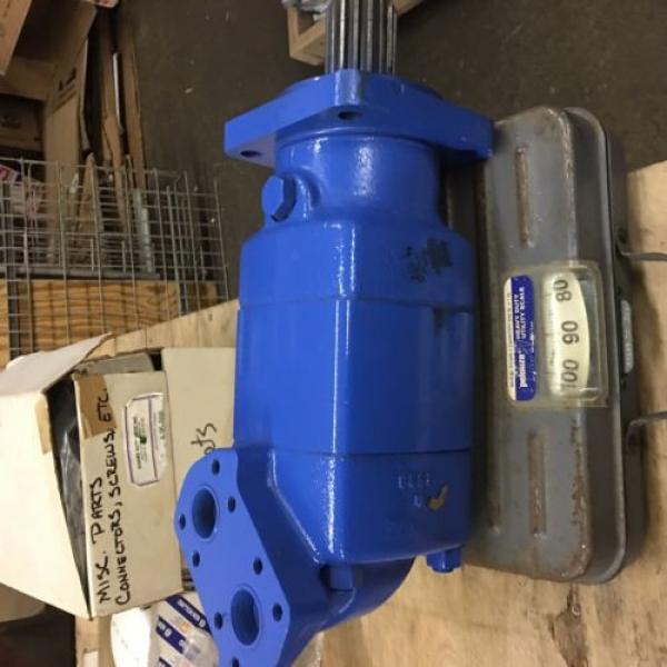 LARGE  HYDRAULIC PUMP MOTOR MD10020F0 1A #1 image