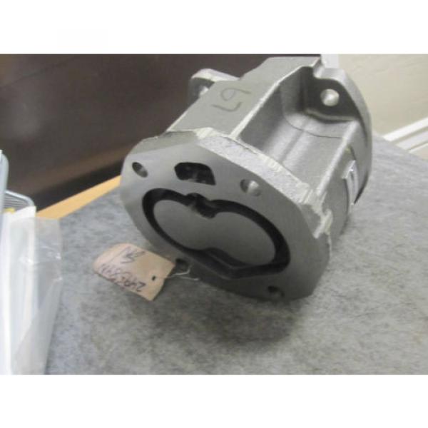 NEW DANA SPICER PUMP ASSY # 249584N #2 image