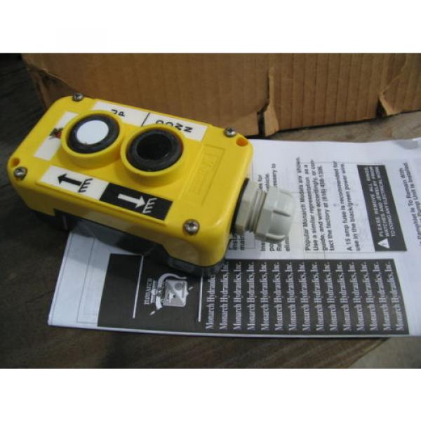 NIB 12V MONARCH DYNA-JACK 4-Way Hydraulic Pump Mdl.#M-3551-0211 with Pendant #3 image