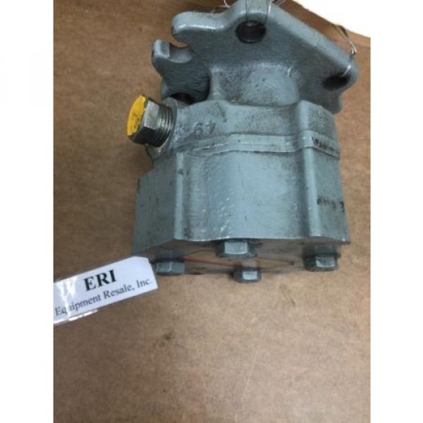 DANFOSS 15B1E1B2-R20 49902-5 Hydraulic Pump.  Loc 45C #1 image