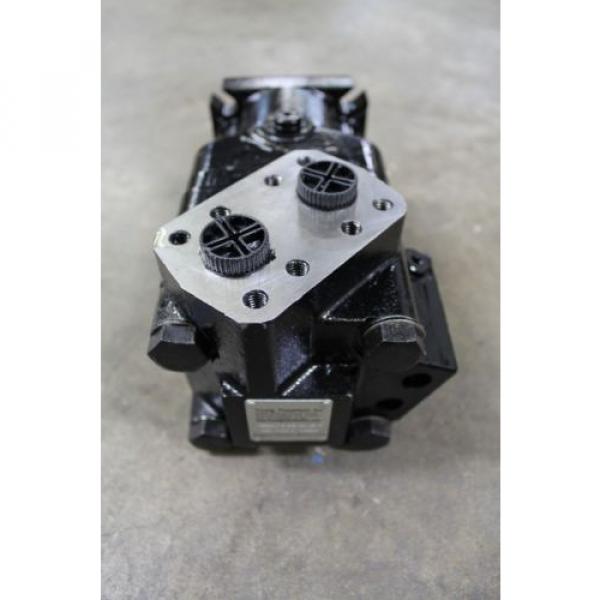 REBUILT YOUNG POWERTECH YMTE250-B2E-G1-SF-B HYDRAULIC PUMP 1-1/4&#034; SHAFT DIA. #4 image