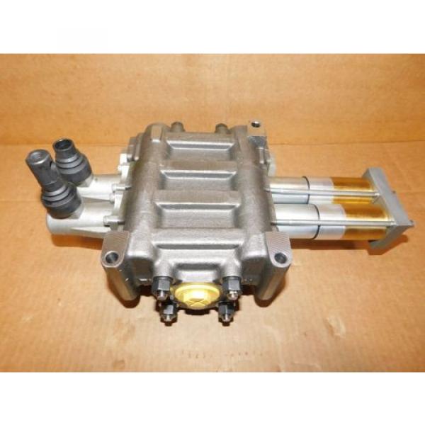 Glalbreath A3205 2 Spool Hydraulic Valve w/Air (Needs Valve Acuator) New #1 image