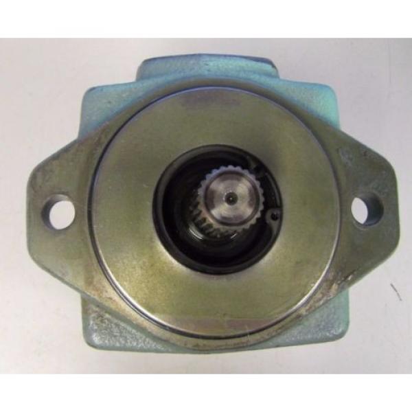 YUKEN PV2R1-19-F-RAB-4018 214 KGF/CM² 18.6 CM³/REV. 9704 VANE PUMP #5 image