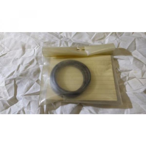 Sundstrand O-Ring P/N 99069560 CAT 996037180 RR 19/00142 5 1/2 x 5 1/4 x 1/8 #2 image