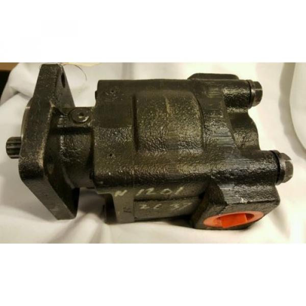 Parker Commercial Intertech Gear Pump PGP330A342VCEB20-25  17GPM@1000RPM 3.94CID #1 image