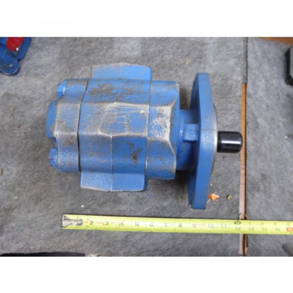 NEW PERMCO HYDRAULIC PUMP SDM5000A887ADZE25-6-ESK #1 image