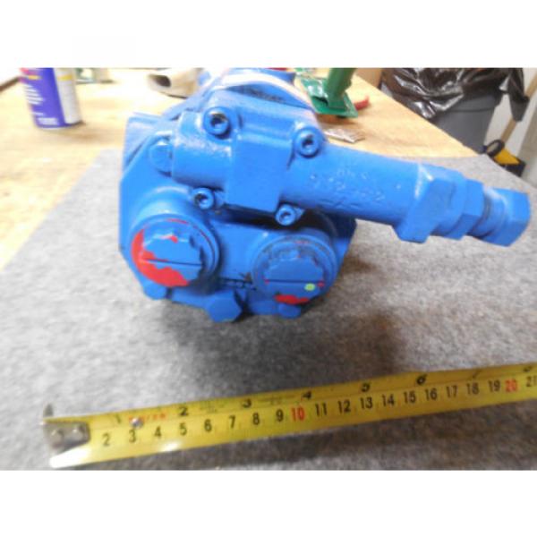 NEW VICKERS PISTON PUMP # PVB5-RSY # 02-341422 #2 image