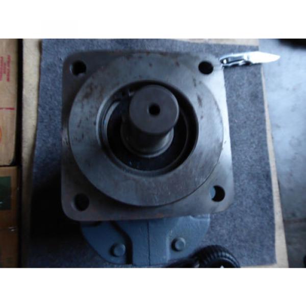 NEW TRUCKRAFT HYDRAULIC PUMP ME7500C767ADZK25-00 PERMCO #3 image