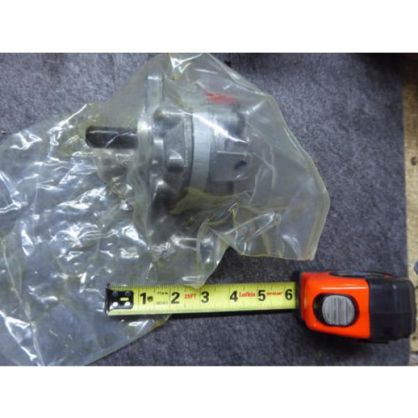 NEW PARKER HANNIFIN GEAR PUMP D11AA2A #1 image