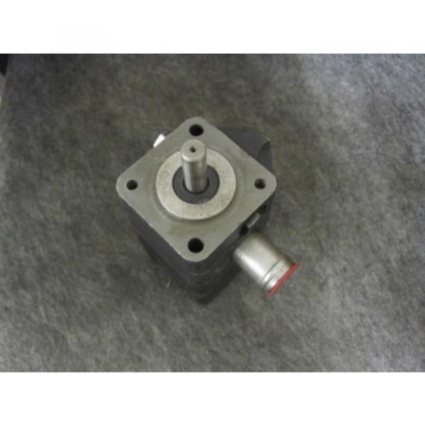 NEW DELTA MTE GEAR PUMP # D6  4391 #2 image