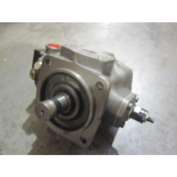 NEW VICKERS VANE PUMP # VVP2-40-S-RF-RM-30-C-RB-10 #3 image