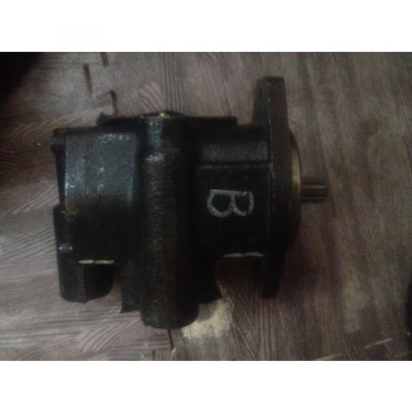 PARKER HYDRAULIC GEAR PUMP 337-9202-012 #1 image