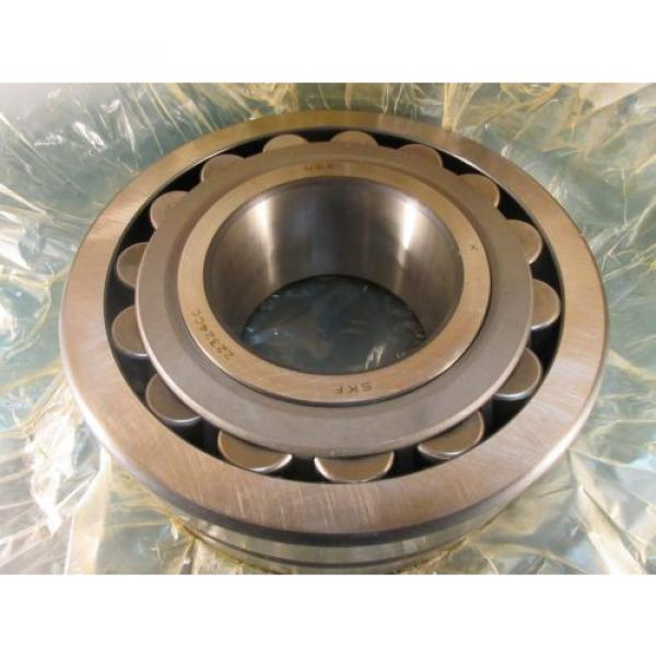 SKF 22324 CC J W33 Spherical Radial Bearing (TORRINGTON, FAG, NTN, NSK, KOYO) #1 image