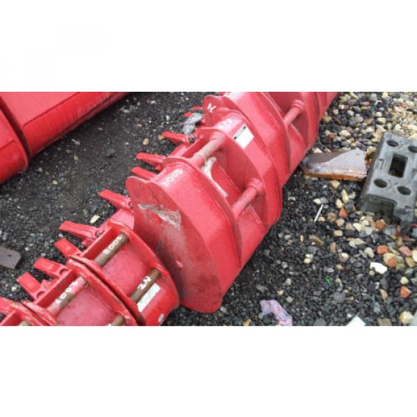 Takeuchi TB125 18&#034; 450mm excavator digging Bucket D/W122 Pin35 c/c185, £165+vat #2 image