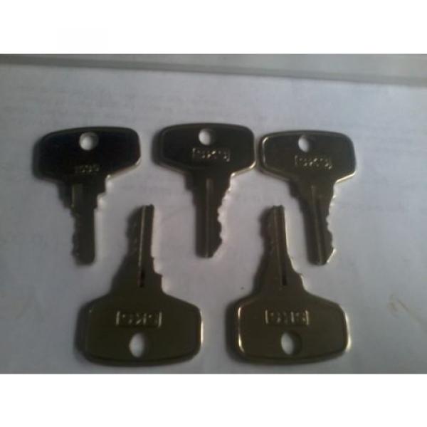 5X kubota keys, excavator kubota, excavator parts, farm machinery fast dispatch #3 image