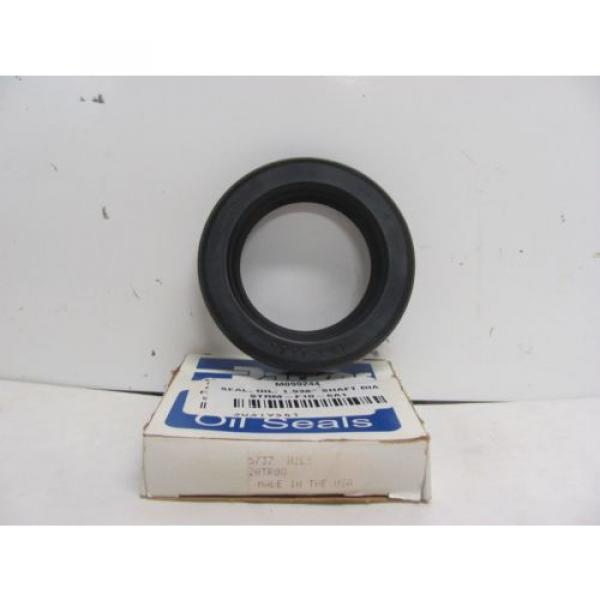 PARKER 5737-H1L5 OIL SEAL 1.938&#034; SHAFT DIAMETER #1 image