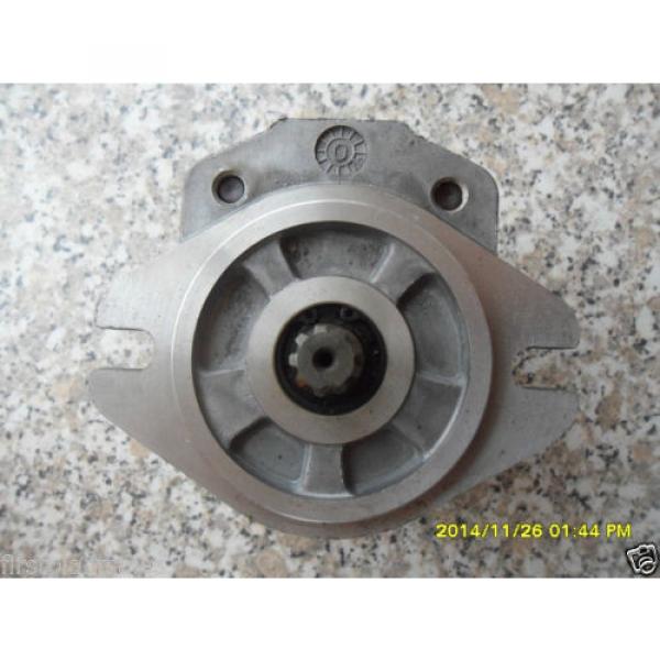 JCB Sauer Danfoss Hydraulic Pump #2 image