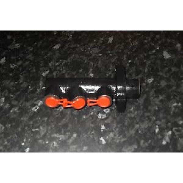 JCB MASTER CYLINDER 15/920389 3CX #1 image