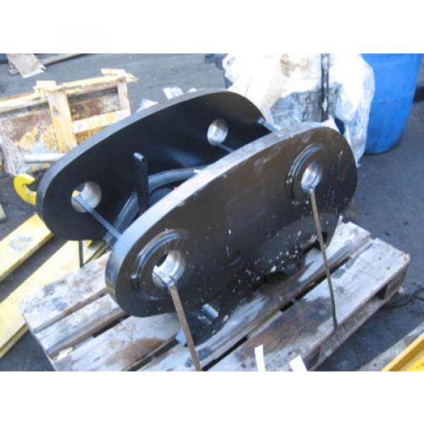 JCB JS240 SINGLE LOCKING HITCH PN:994/A1658 INC VAT #2 image